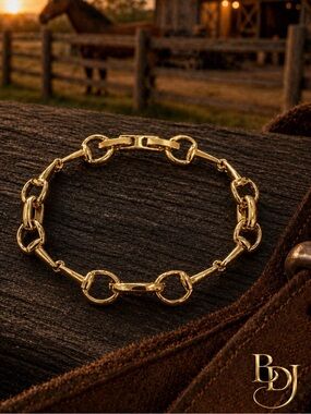 Gold Snaffle Horse Bit Link Bracelet | Equestrian Luxe Inspired Statement